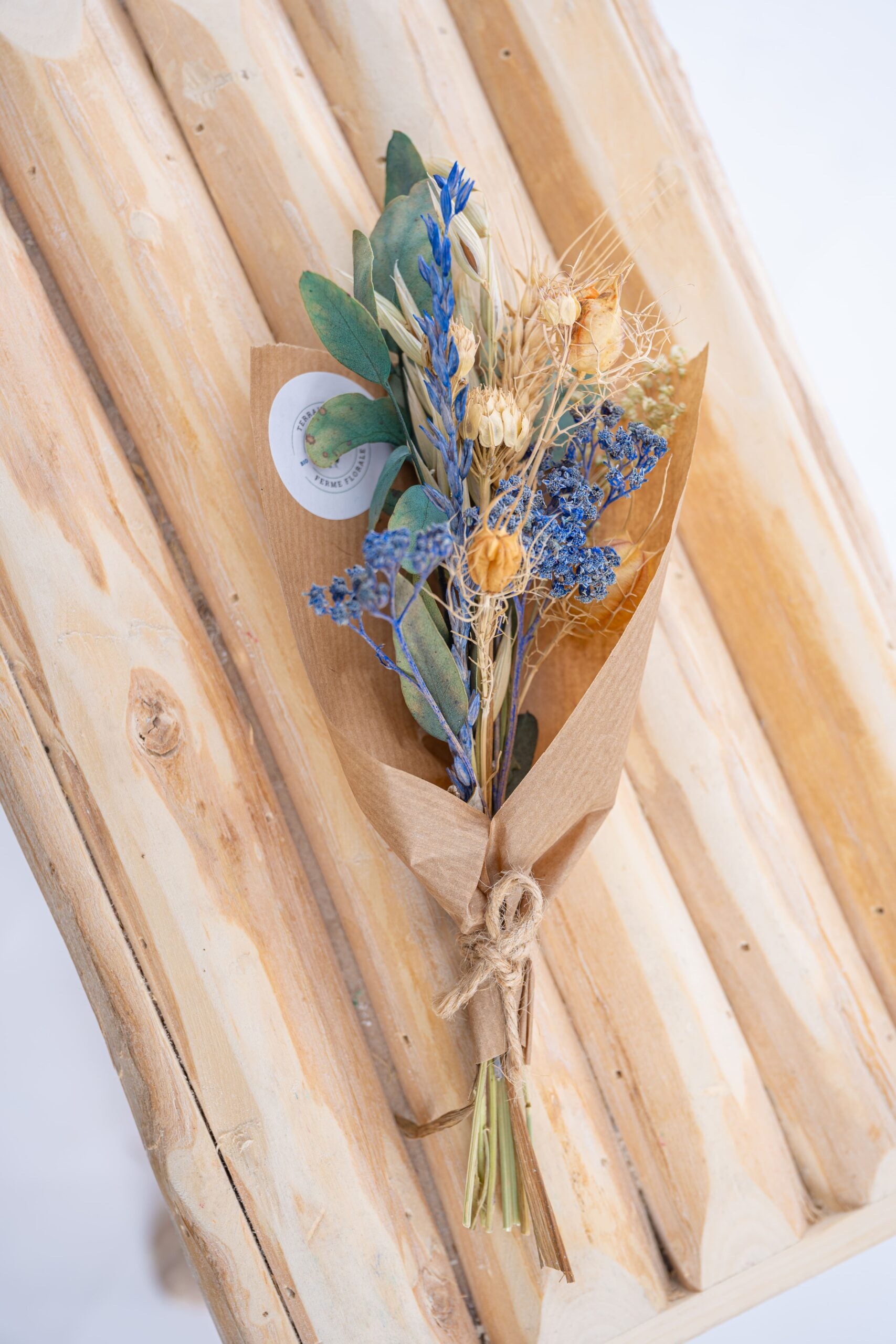 Mini bouquet de fleurs séchées tons bleus fait main