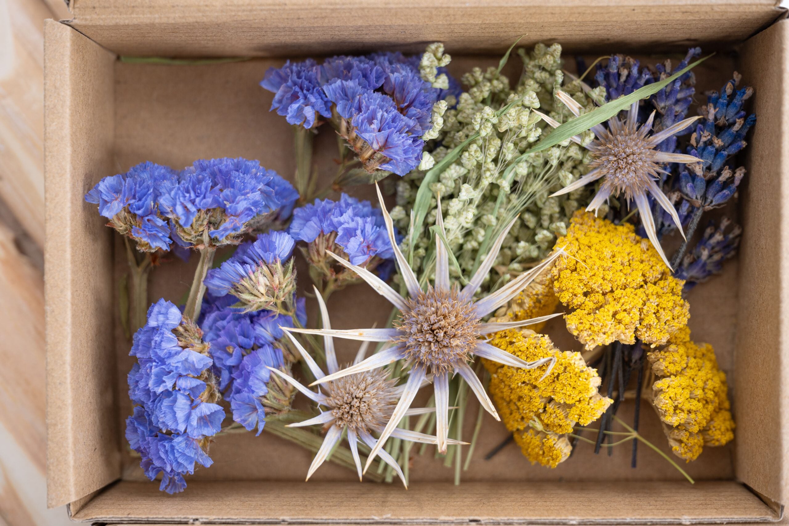 Têtes de fleurs séchées esprit provençal pour DIY