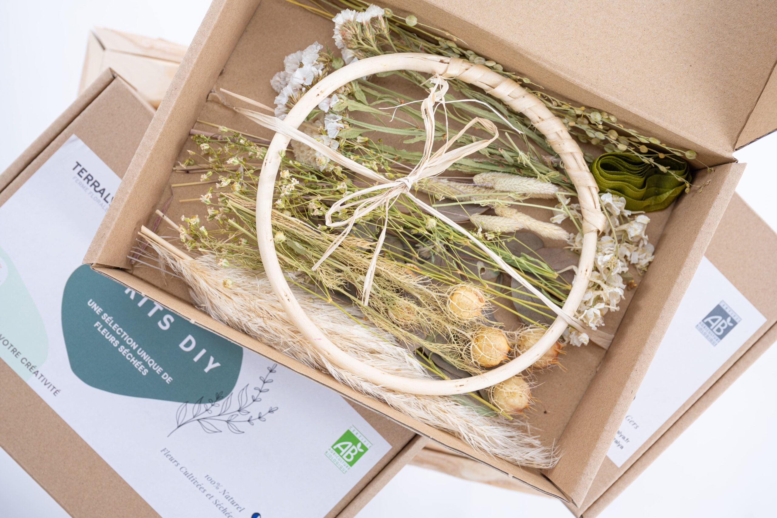 kit diy couronne nature vert blanc fleurs sechees artisanales bio